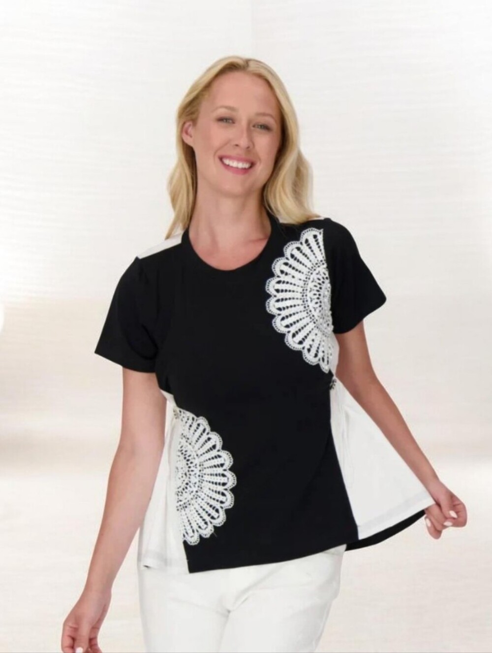 Gabby Isabella Black&White Crochet-Trim Side-Tie Short Sleeve Top